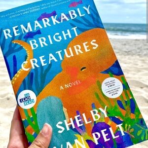 Remarkably Bright Creatures: A Novel - Hardcover By Van Pelt, Shelby